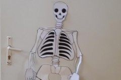 3893