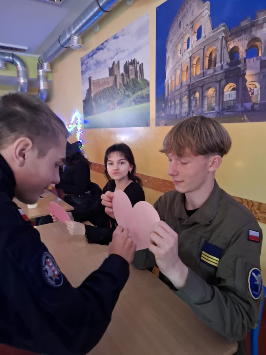 590804548_1419035783560561_1494409045585743437_n