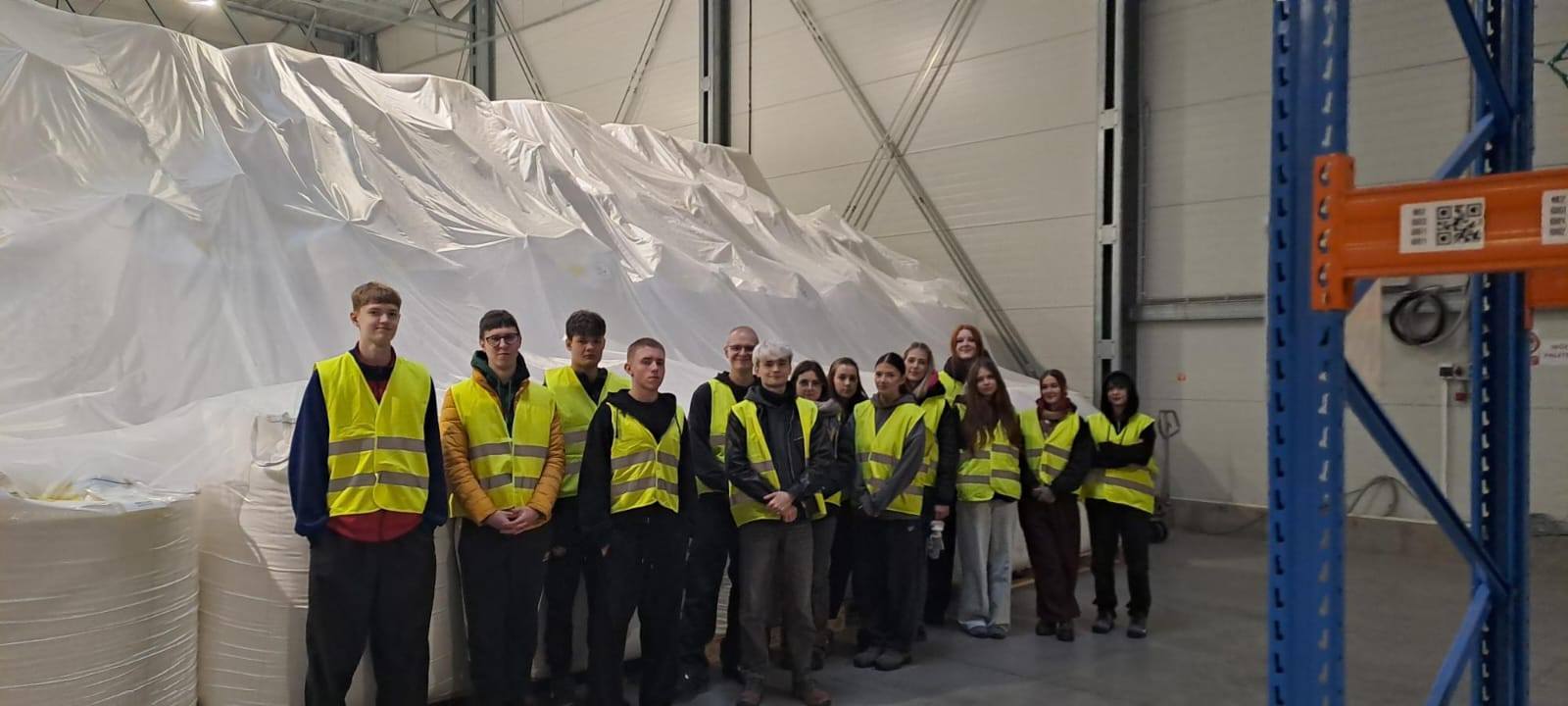 595073668_1422121949918611_1107425032303021882_n